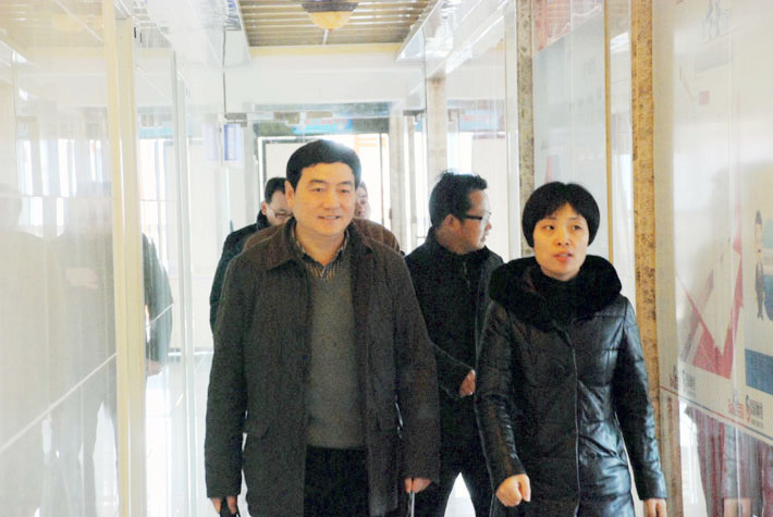 鹽城市科學技術(shù)局周局長一行蒞臨鹽城思科指導(dǎo)會議報道